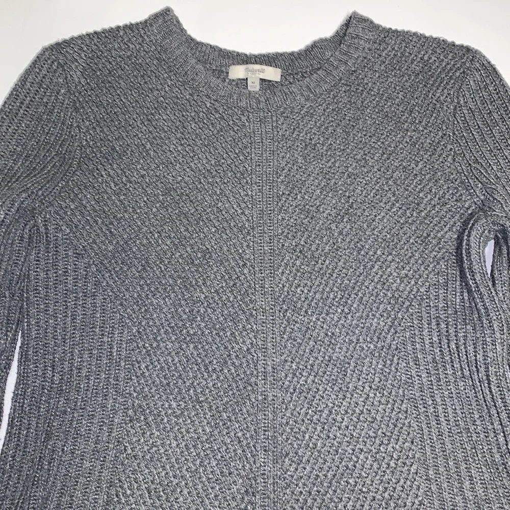 Madewell hex comb 1937 grey Sweater size Medium. Crew neck. slits on the side. - Picture 6 of 16